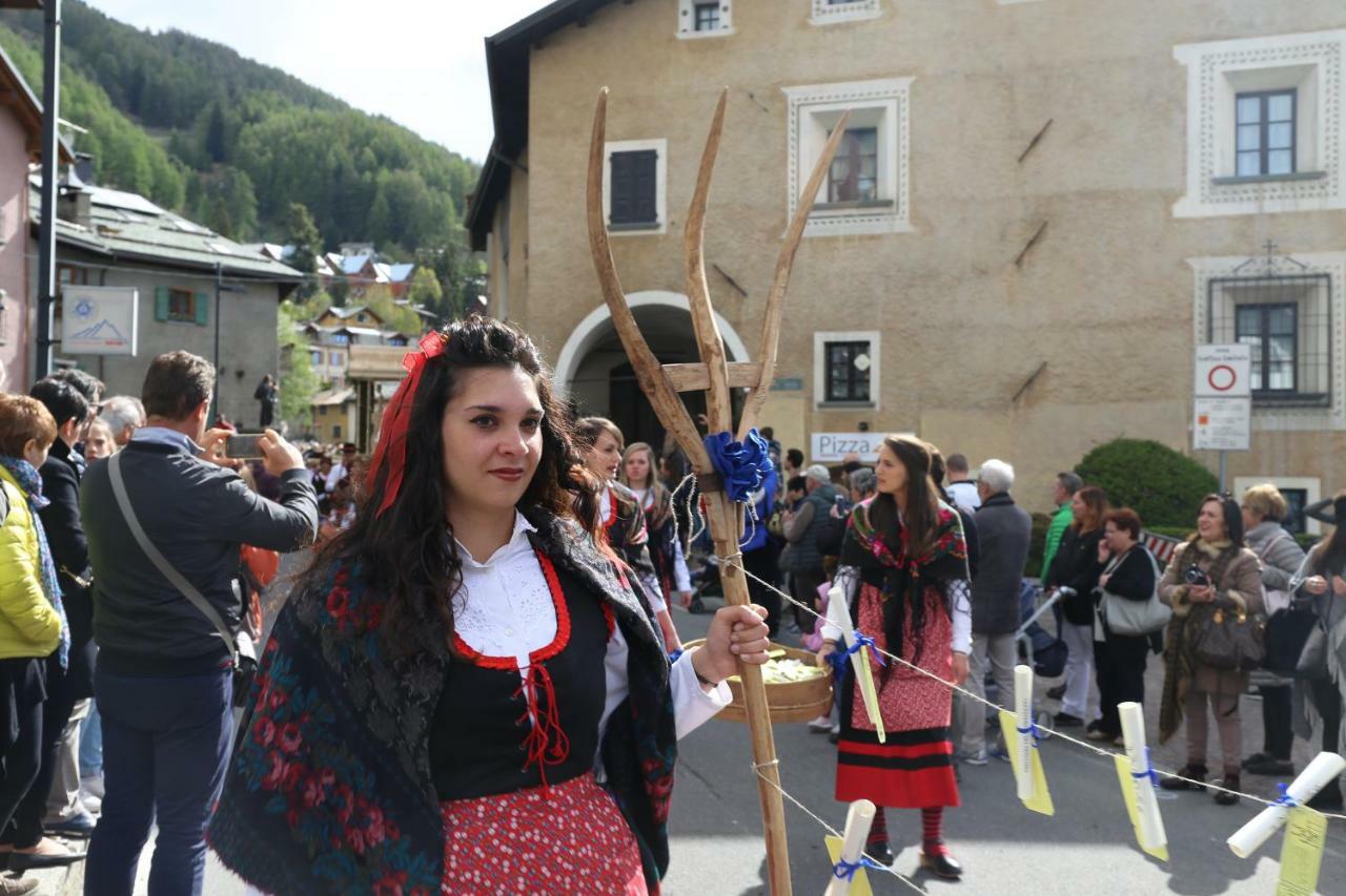 Casa Colturi Leilighet Valdisotto Eksteriør bilde